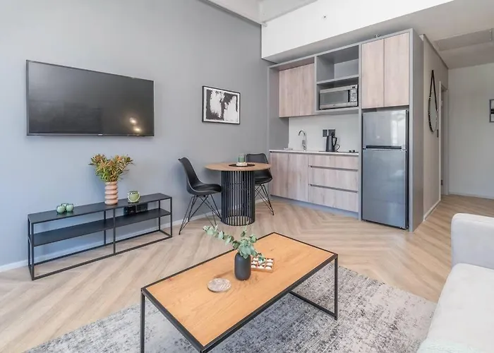 Spacious One Bed City Apartment